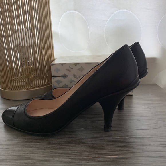 Prada round tip black heels - Picture 3 of 6